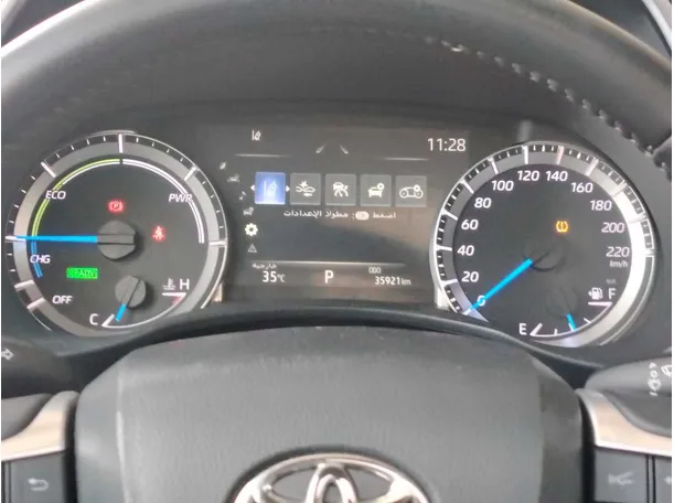 Car image 27