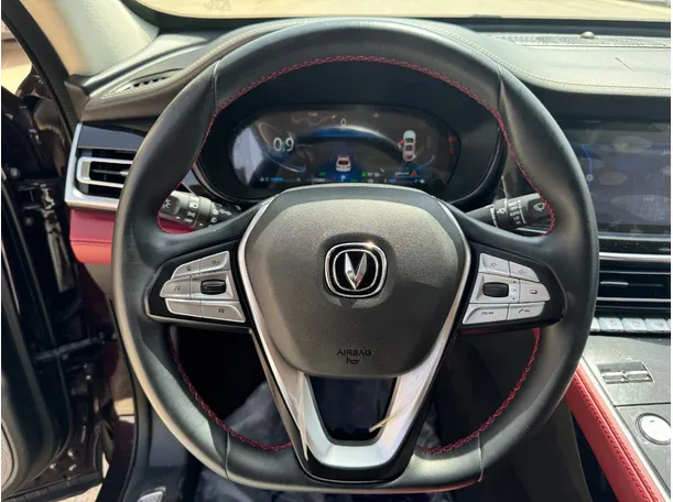 Car image 18