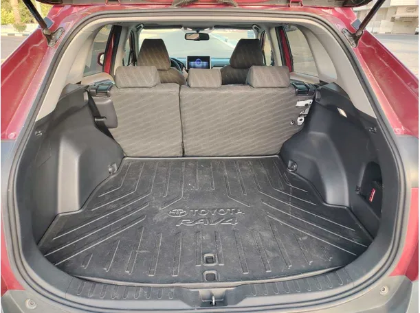 Car image 23