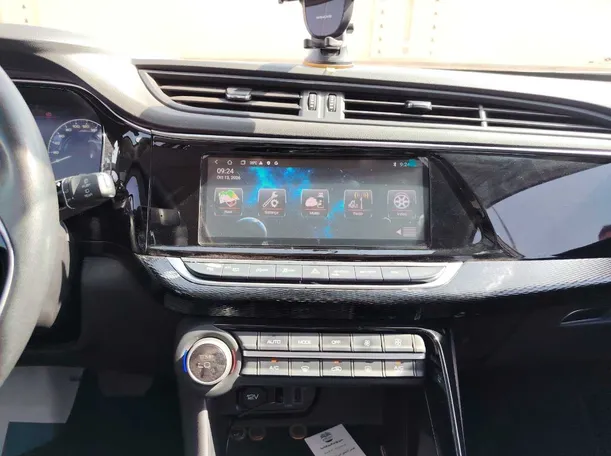Car image 22