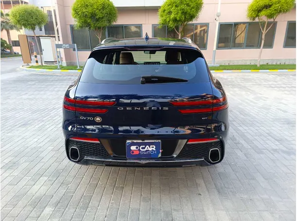 Car image 6