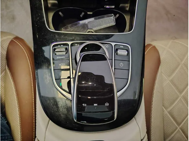 Car image 22