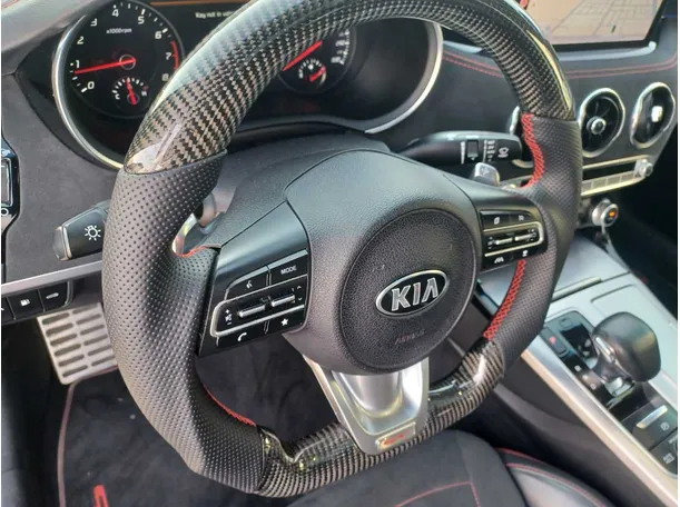Car image 19