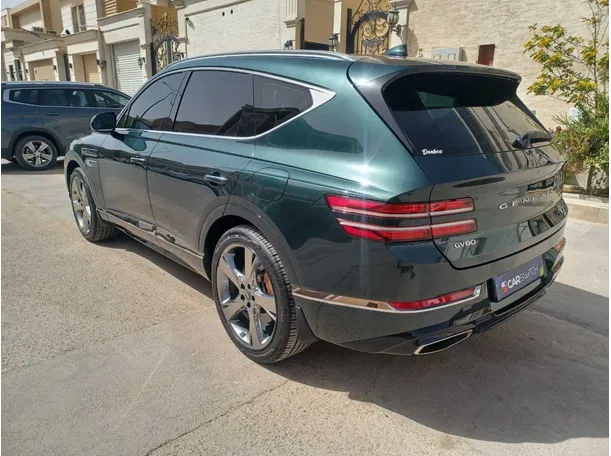 Car image 7