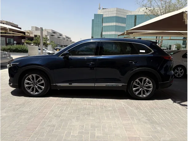Car image 8