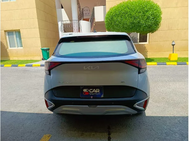 Car image 6