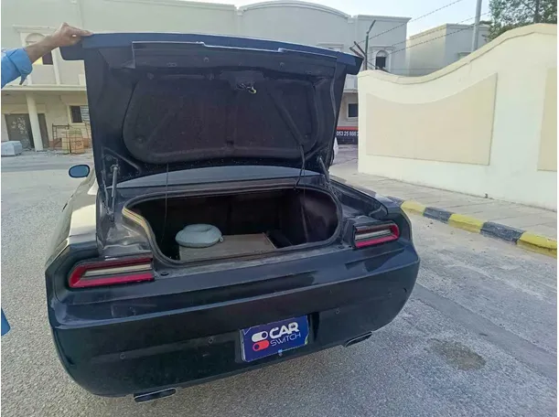 Car image 23