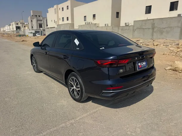 Car image 7