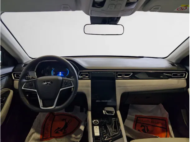 Car image 9
