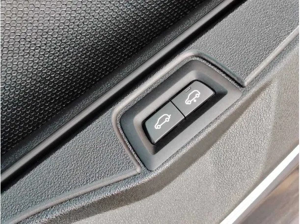 Car image 45