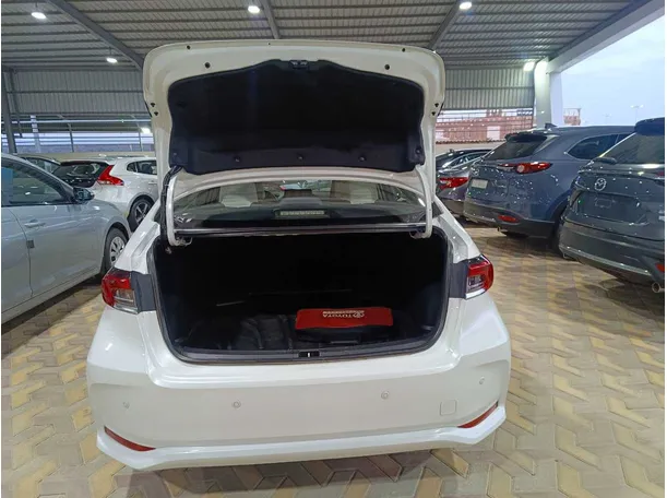 Car image 21