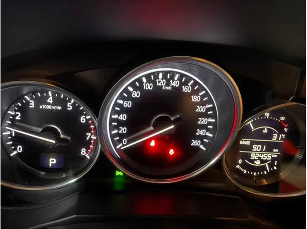Car image 18