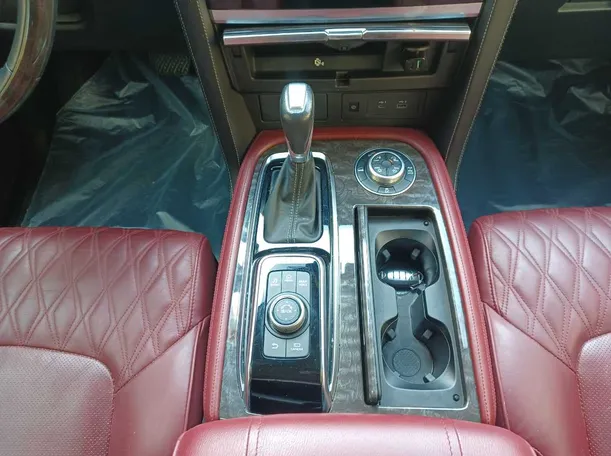 Car image 13
