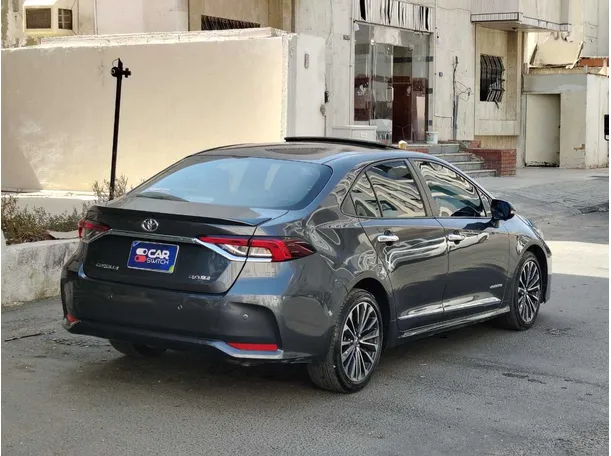 Car image 5