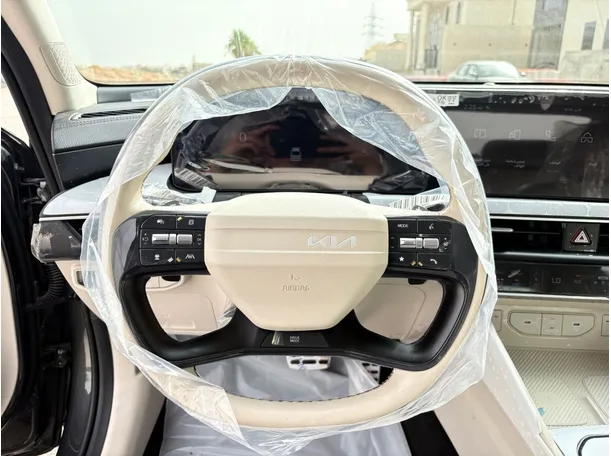 Car image 22