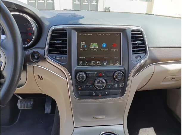Car image 16