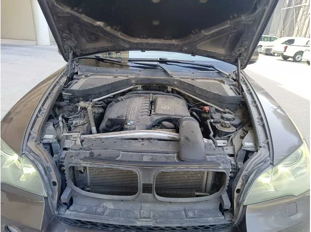 Car image 33