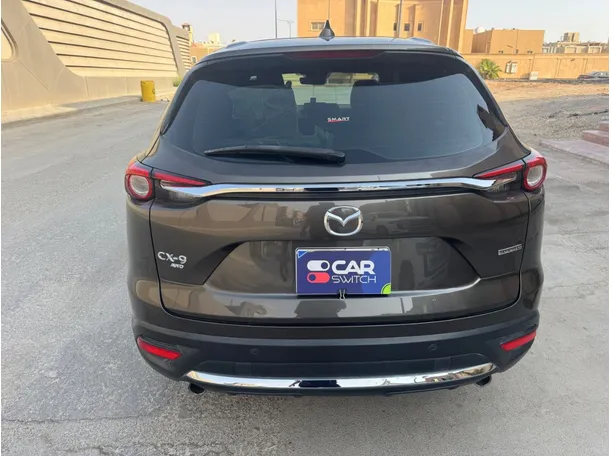 Car image 6