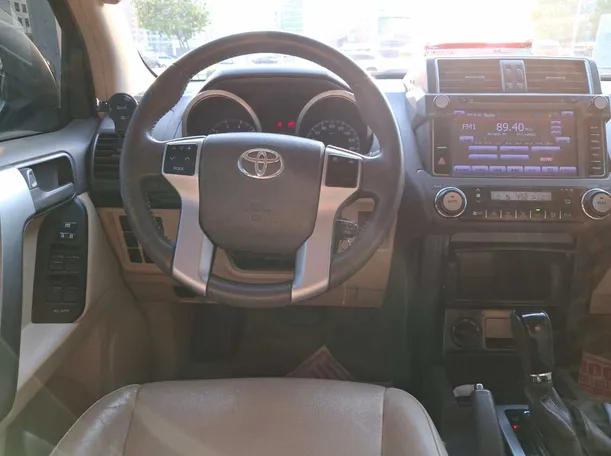 Car image 17