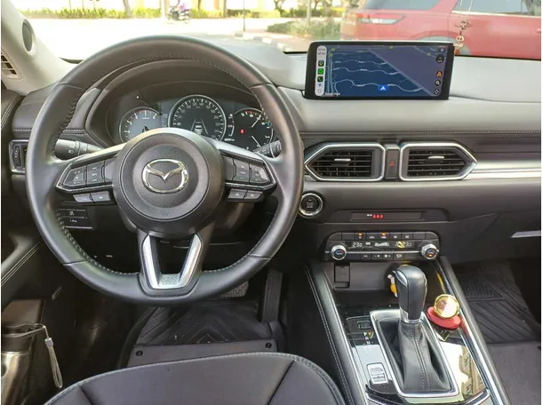 Car image 17
