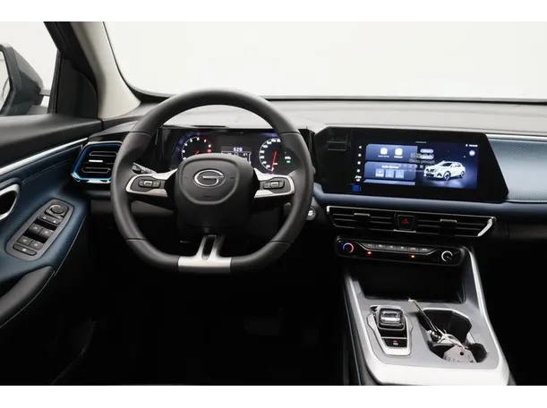 Car image 15