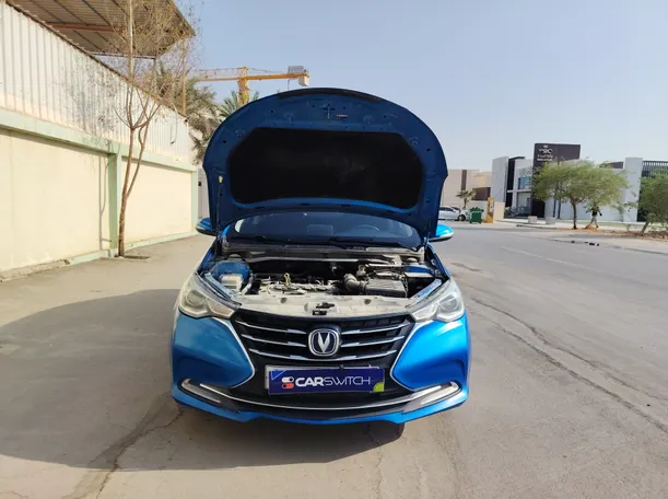 Car image 26