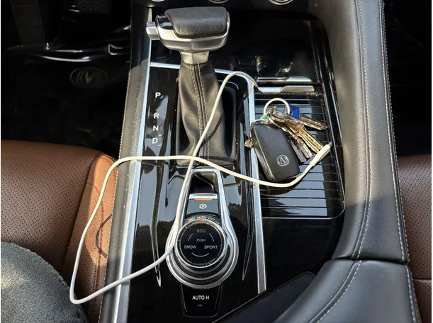 Car image 20