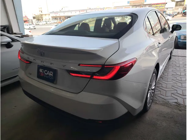 Car image 5
