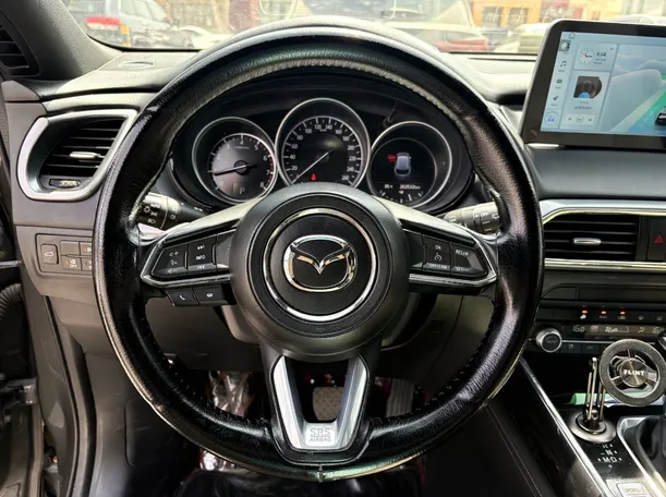 Car image 22