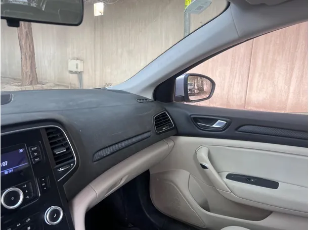 Car image 28