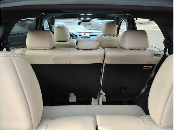 Car image 33