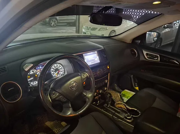 Car image 7