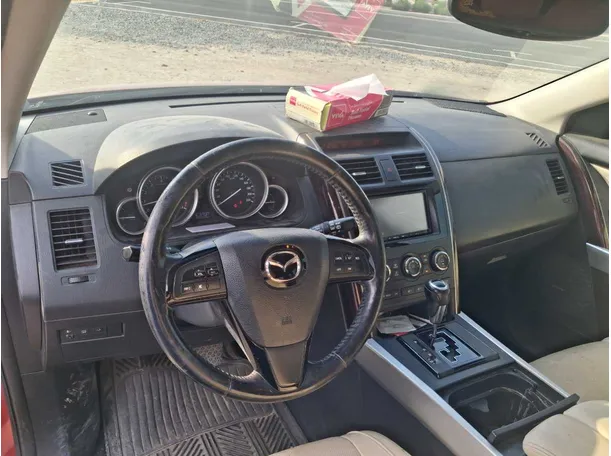 Car image 11