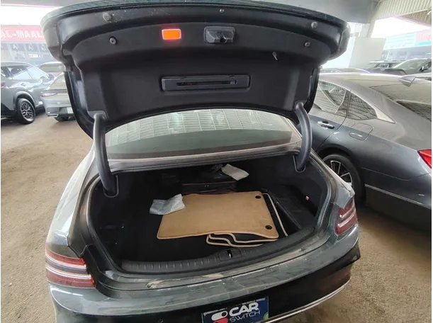 Car image 35