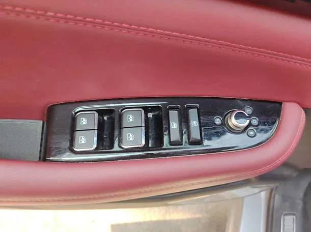 Car image 39