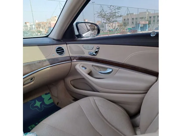 Car image 34