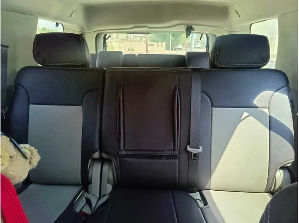Car image 17