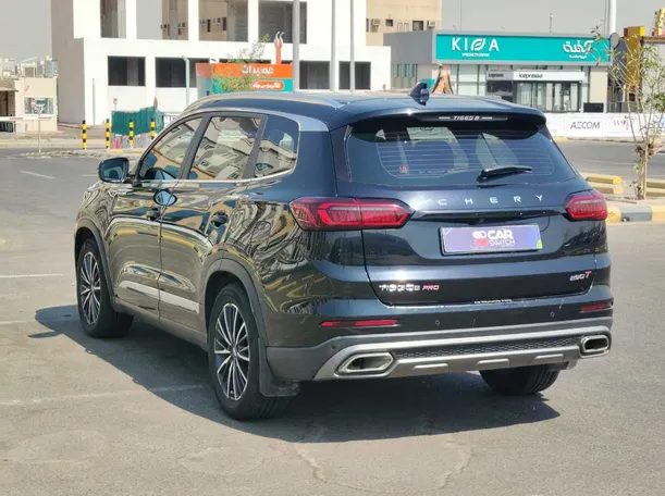 Car image 7