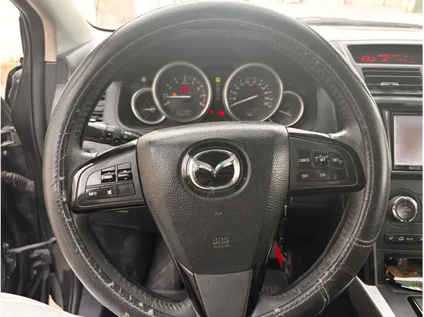 Car image 18