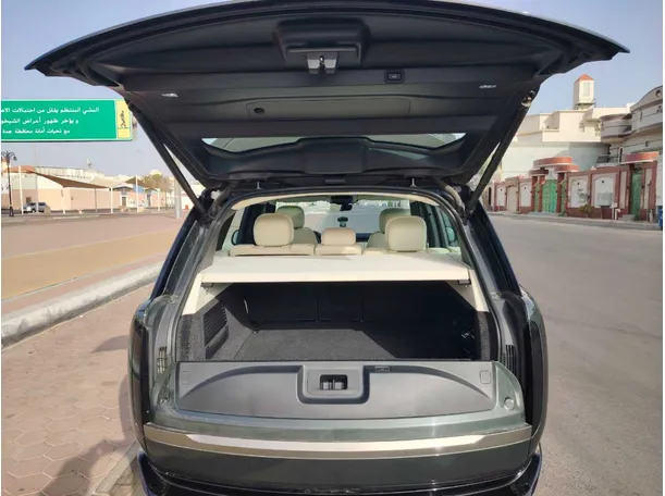 Car image 23