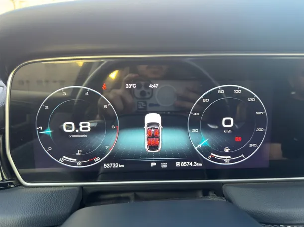 Car image 19