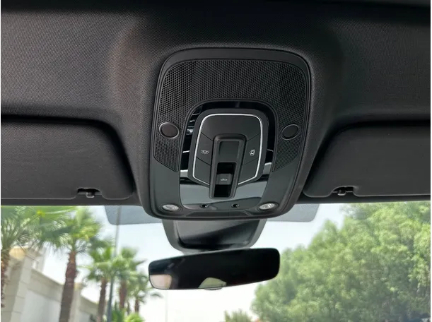 Car image 24