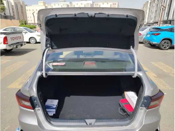Car image 23
