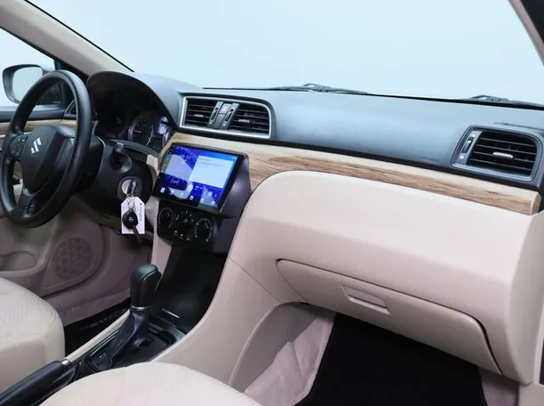 Car image 7