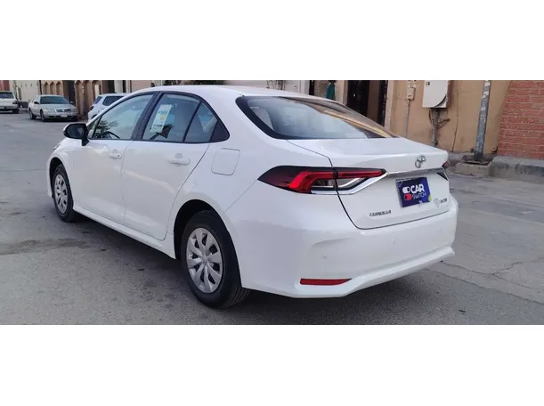 Car image 7