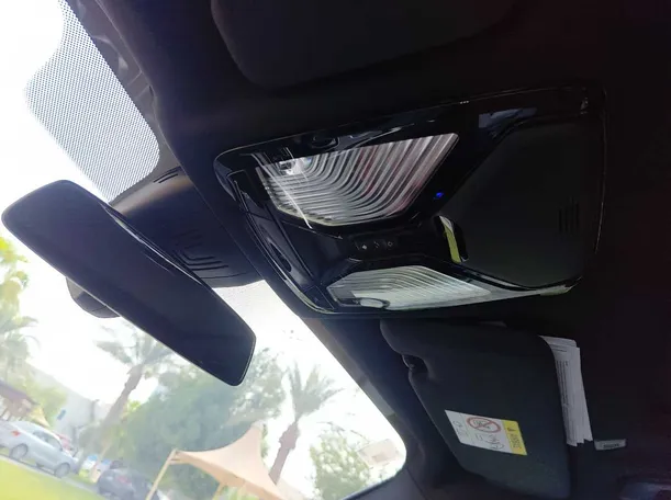 Car image 35