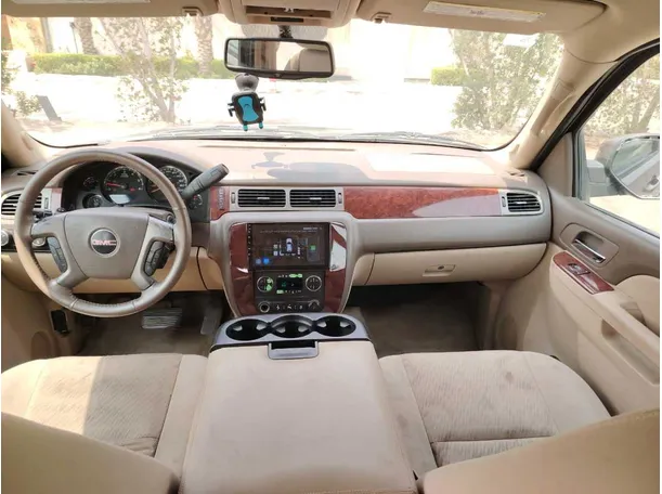 Car image 23