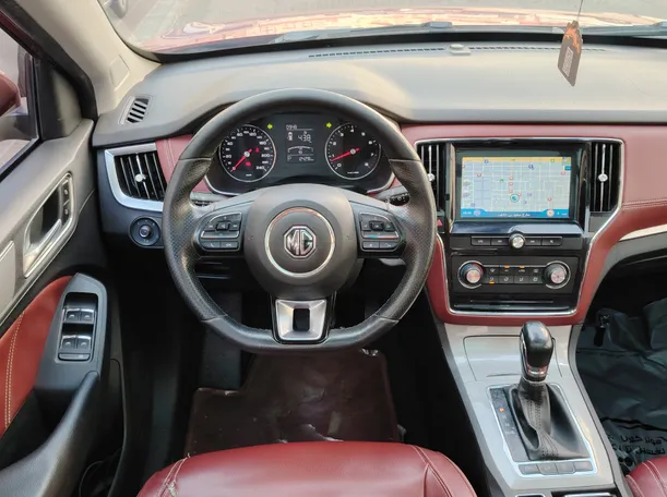 Car image 25