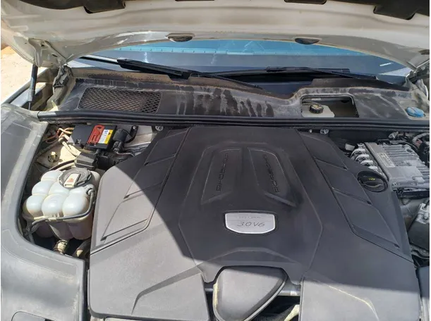 Car image 25