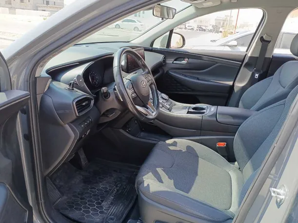 Car image 11